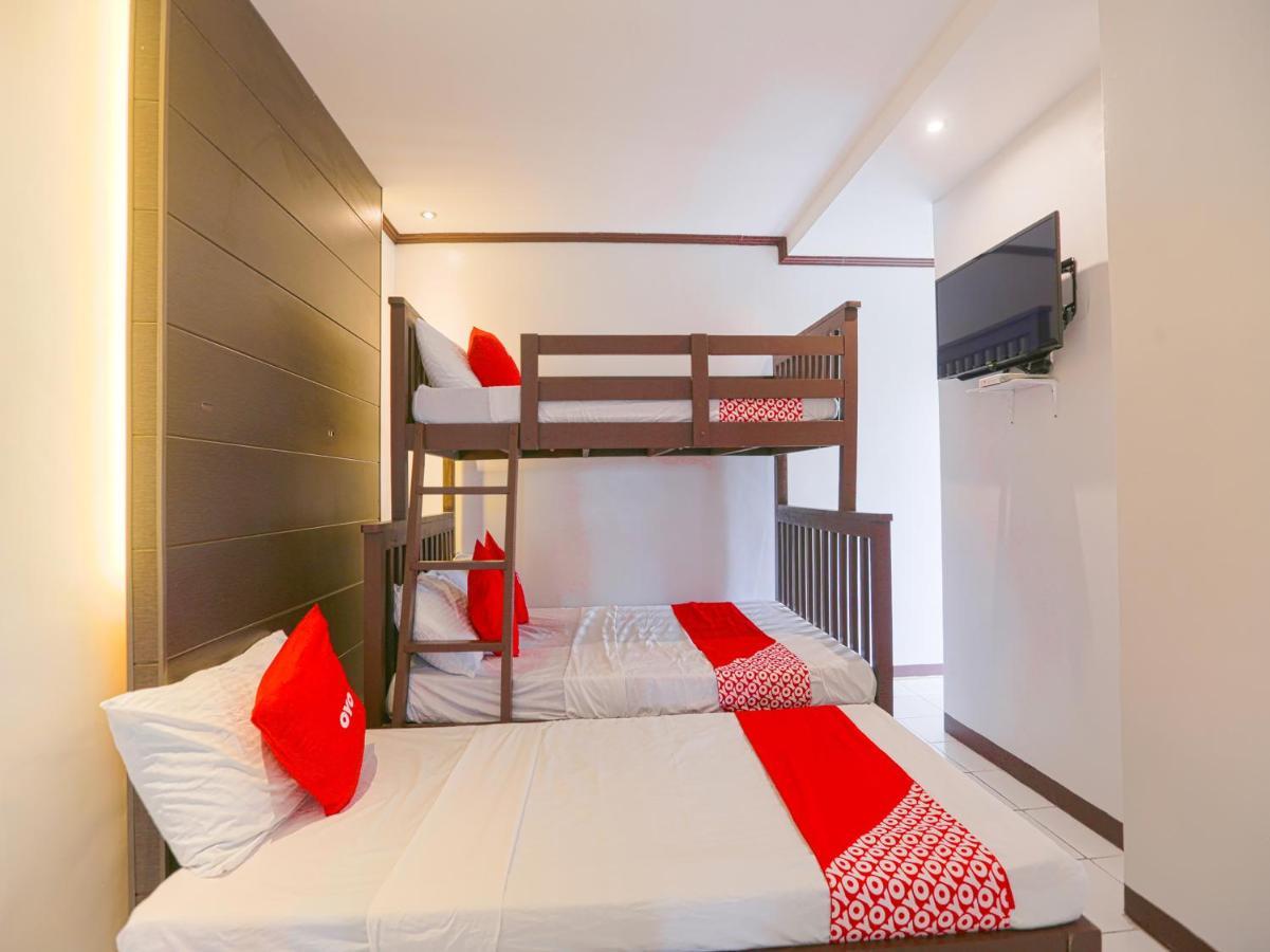 Oyo 759 Royal South Garden Suites Tagaytay City Exterior photo