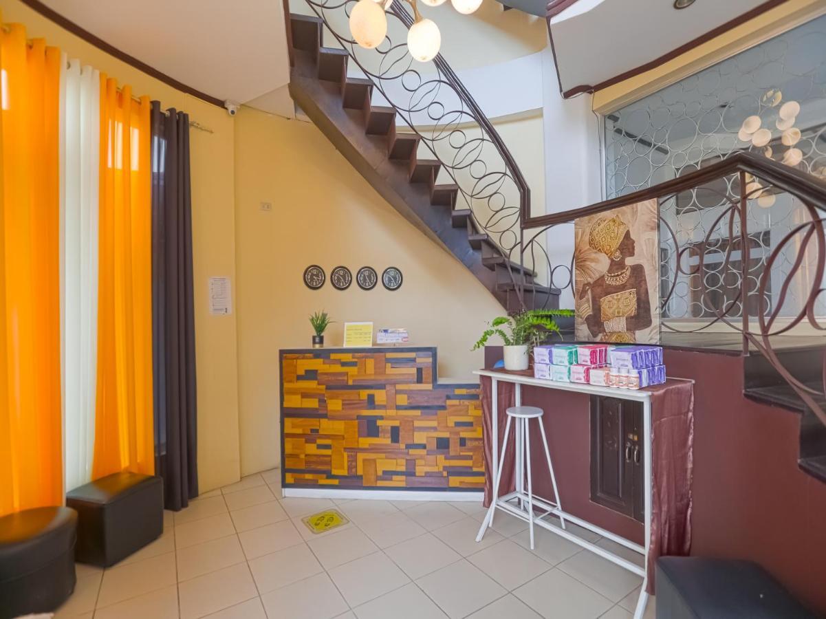 Oyo 759 Royal South Garden Suites Tagaytay City Exterior photo